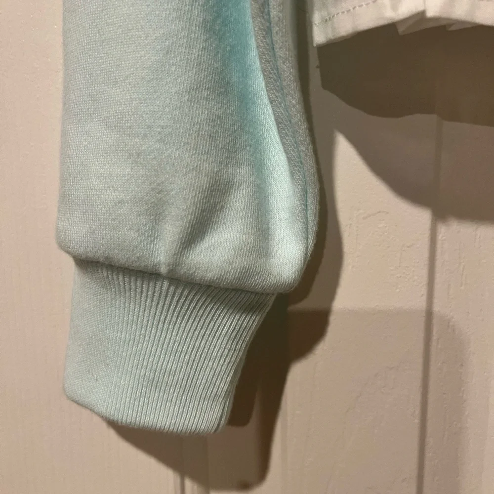 Gap size XL (12) teal sweatshirt with white trim, NWT